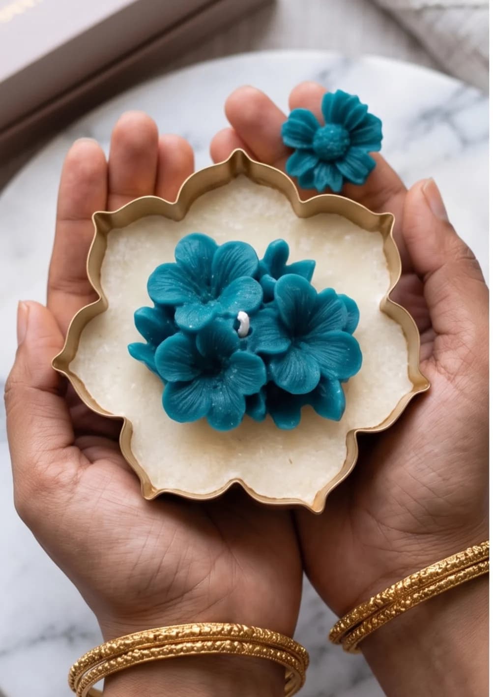 Peacock Green Urli Floral Candle